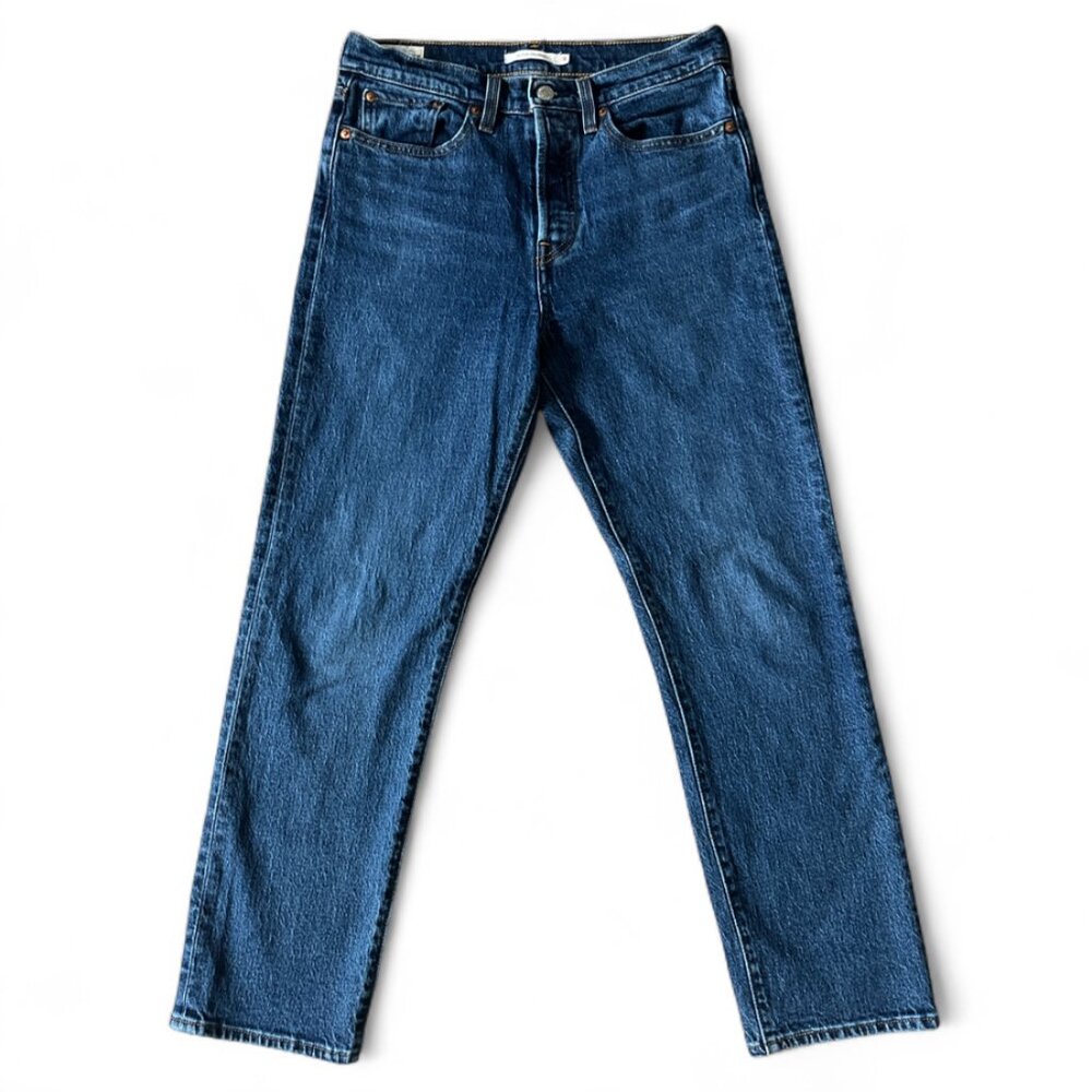 Levi’s NWOT Wedgie Straight Jeans Dark Wash “Unstoppable Wear” Button Fly 28 - Picture 4 of 11